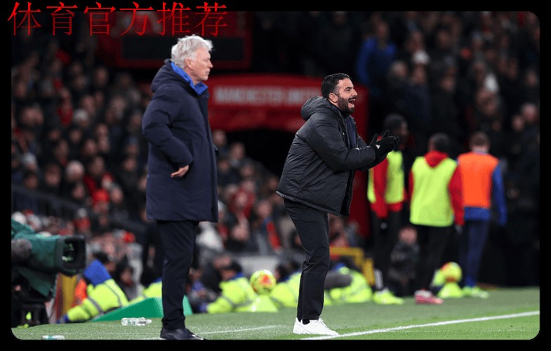 40岁阿莫林蹲地捂脸!执教曼联1周年+输球率近5成 怒批全队:糟糕 40岁阿莫林蹲地捂脸!执教曼联1周年+输球率近5成 怒批全队:糟糕